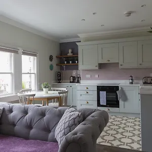 Vesta Apartment